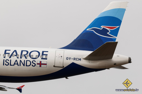 Airbus A320-214